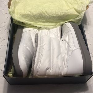 COPY - Tek Gear snow boots size 10